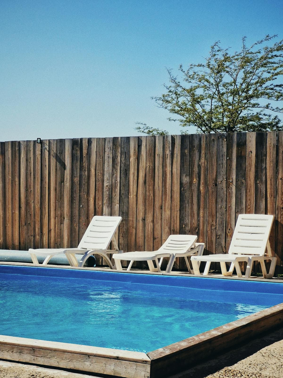 Pool safety fence — Sparta
